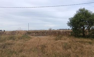 Casa en venta - 2 Dormitorios 1 Baño - Cochera - 1.400Mts2 - Urdampilleta, Bolívar