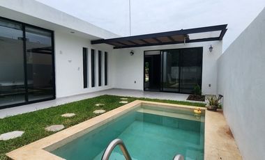 Renta casa Amueblada  en Conkal con piscina y paneles solares