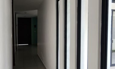 Renta casa Amueblada  en Conkal con piscina y paneles solares