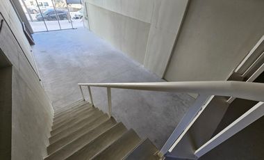 LOCAL EN VENTA MORON NORTE - EXCELENTE UBICACION