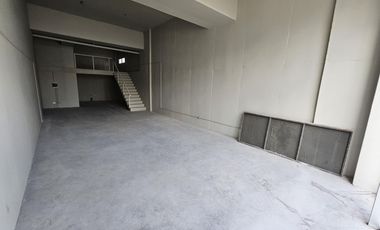 LOCAL EN VENTA MORON NORTE - EXCELENTE UBICACION