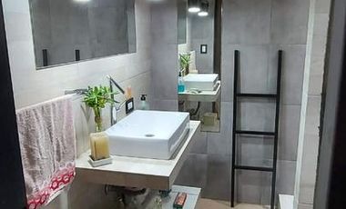 Casa de 5 ambientes con Fondo Libre y Parrilla - Villa Dominico