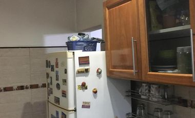 Casa en venta - 3 Dormitorios 2 Baños - Cocheras - 360Mts2 - Merlo