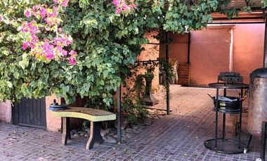 Casa en venta - 3 Dormitorios 2 Baños - Cocheras - 360Mts2 - Merlo