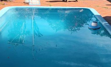 Casa en venta - 3 Dormitorios 2 Baños - Cocheras - 360Mts2 - Merlo