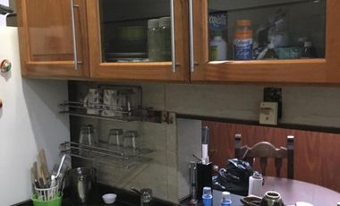 Casa en venta - 3 Dormitorios 2 Baños - Cocheras - 360Mts2 - Merlo