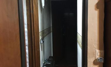 Casa en venta - 3 Dormitorios 2 Baños - Cocheras - 360Mts2 - Merlo