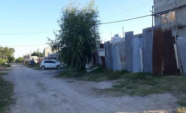 Terreno en venta - 300Mts2 - Villa Parque Sicardi