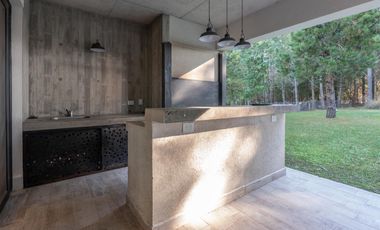 Casa en  VENTA CASA COSTA ESMERALDA, BARRIO SENDEROS IV, LOTE AL 486, 5 AMBIENTES