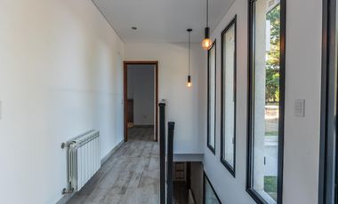 Casa en  VENTA CASA COSTA ESMERALDA, BARRIO SENDEROS IV, LOTE AL 486, 5 AMBIENTES