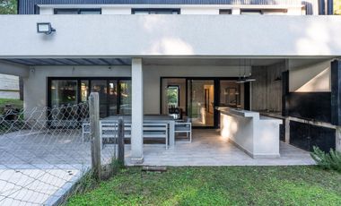 Casa en  VENTA CASA COSTA ESMERALDA, BARRIO SENDEROS IV, LOTE AL 486, 5 AMBIENTES