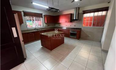 VENTA DE CASA EN CASTEL NOVO EN LA ENTRADA DE SANTA MARIA (13)