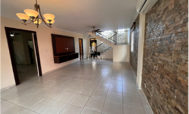 VENTA DE CASA EN CASTEL NOVO EN LA ENTRADA DE SANTA MARIA (13)