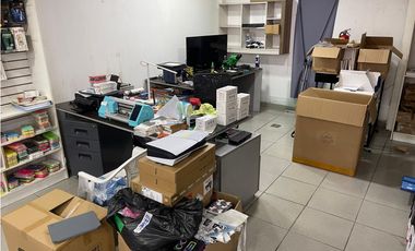 Se Alquila Local en Centro Comercial Los Andes