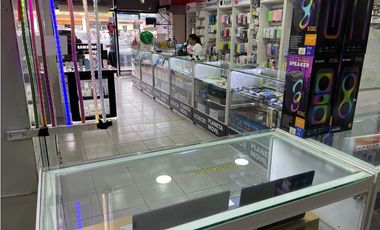 Se Alquila Local en Centro Comercial Los Andes