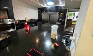 EL DORADO / BETANIA / 420M / 3 HABITACIONES / 2 NIVELES / TERRAZA JC