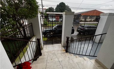 EL DORADO / BETANIA / 420M / 3 HABITACIONES / 2 NIVELES / TERRAZA JC