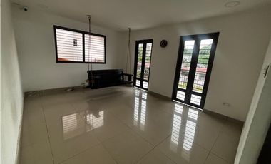 EL DORADO / BETANIA / 420M / 3 HABITACIONES / 2 NIVELES / TERRAZA JC