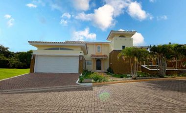 VENTA DE CASA EN TUCAN COUNTRY CLUB 690m2 DE TERRENO  JP