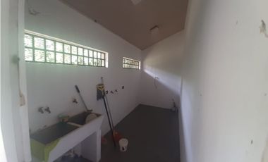 VENTA DE HERMOSA CASA MODERNA EN CHITRÉ