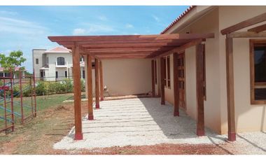 VENTA DE HERMOSA CASA MODERNA EN CHITRÉ