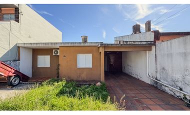 Venta de casa en calle Don Bosco y Circunvalación.