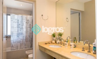 Dúplex en venta con cochera en Grand Bourg