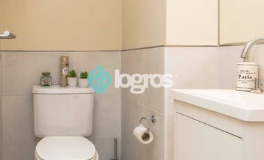 Dúplex en venta con cochera en Grand Bourg