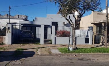 Casa en venta en Bernal Oeste