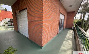 PH en venta c/ cochera en Ramos Mejía