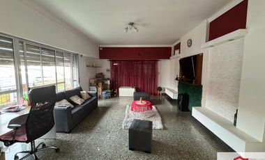 PH en venta c/ cochera en Ramos Mejía