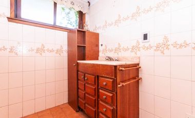 Casa de 5 ambientes en venta en Turdera con Jardín