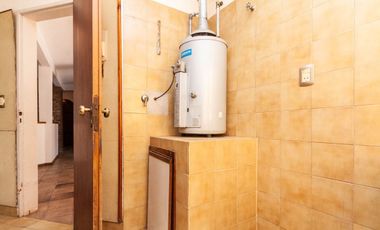 Casa de 5 ambientes en venta en Turdera con Jardín