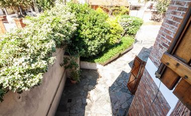 Casa de 5 ambientes en venta en Turdera con Jardín