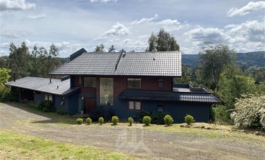 Casa en Arriendo en COD37542 Condominio con acceso controlado en Chivilcán