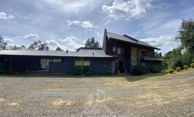 Casa en Arriendo en COD37542 Condominio con acceso controlado en Chivilcán