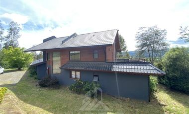 Casa en Arriendo en COD37542 Condominio con acceso controlado en Chivilcán