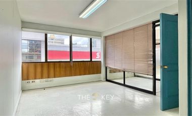 Oficina en Arriendo en Manuel Bulnes - Andrés Bello.