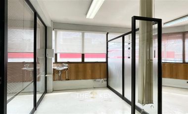 Oficina en Arriendo en Manuel Bulnes - Andrés Bello.