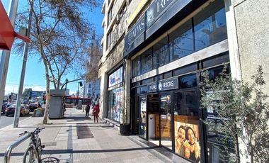 Local Comercial en Venta en Metro >Baquedano