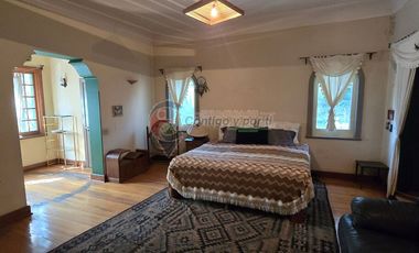 Gran Casa en venta en esquina y junto al WTC