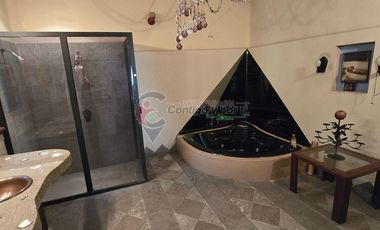 Gran Casa en venta en esquina y junto al WTC