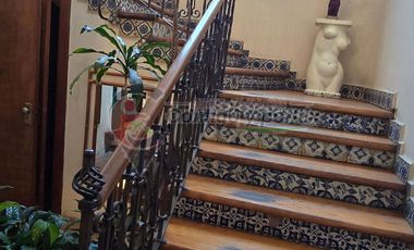 Gran Casa en venta en esquina y junto al WTC