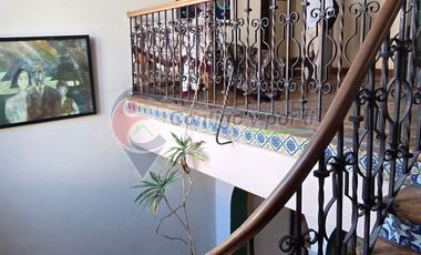 Gran Casa en venta en esquina y junto al WTC