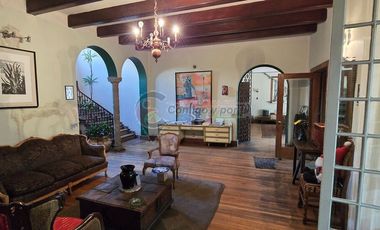 Gran Casa en venta en esquina y junto al WTC