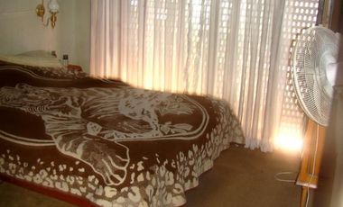 Casa en venta - 4 Dormitorios 3 Baños 1 Cochera - 226Mts2  - Villa Ballester