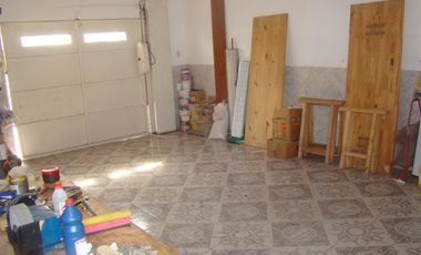 Casa en venta - 4 Dormitorios 3 Baños 1 Cochera - 226Mts2  - Villa Ballester