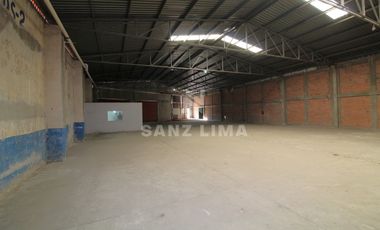 Carr. Celaya-Salvatierra: Amplias bodegas, cerca a vias rapidas de comunicación