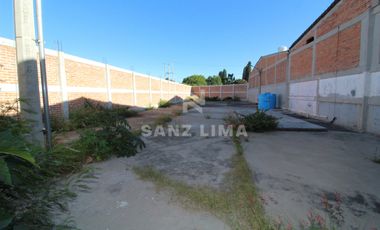 Carr. Celaya-Salvatierra: Amplias bodegas, cerca a vias rapidas de comunicación