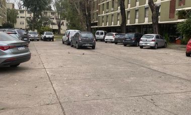 Departamento en venta - 2 Dormitorios 1 Baño - Cochera - 71Mts2 - Avellaneda